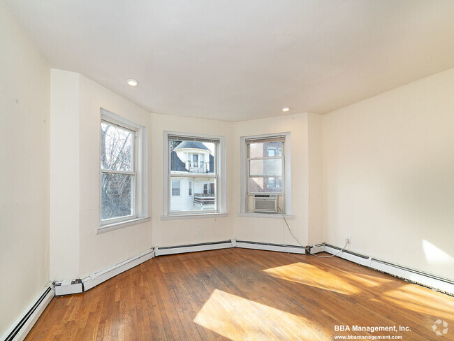 Building Photo - 25 Chester St Unit 4 Rental