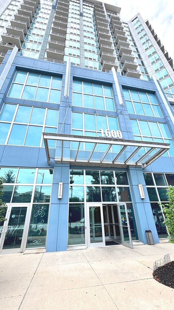 Photo - 1600 S Indiana Ave Condo