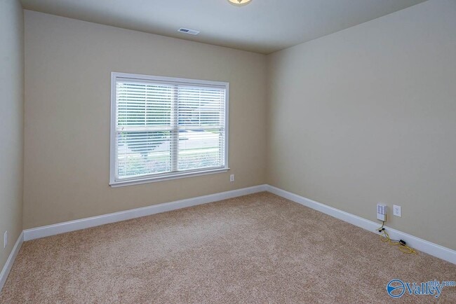 Photo - 3031 Greenway Cir SE