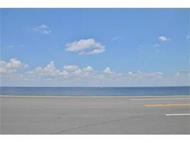 Photo - Beautiful 4/2 home in Lovely Venetian Bay ...