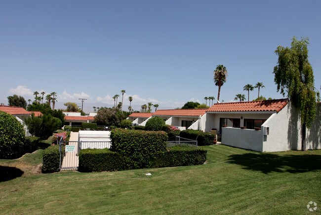 Atrium Villas - Atrium Villas Apartments