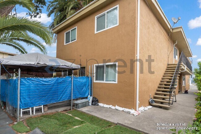 Photo - 3423 Salisbury St