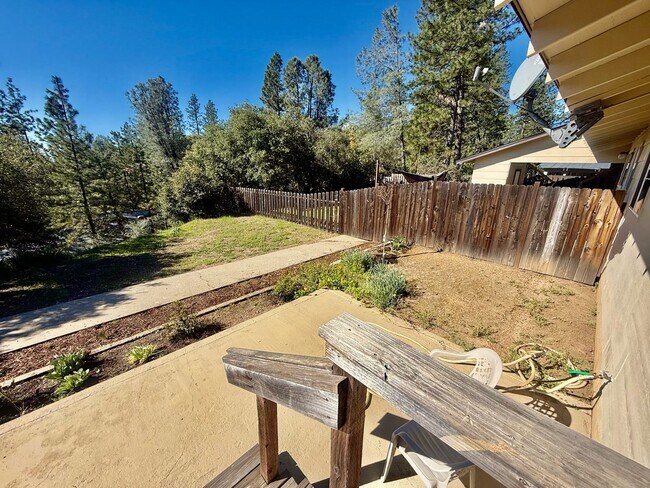 Photo - 240 Scholtz Ave