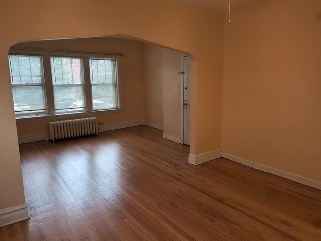 Photo - 5622 N Mango Ave Unit 1St FL Front