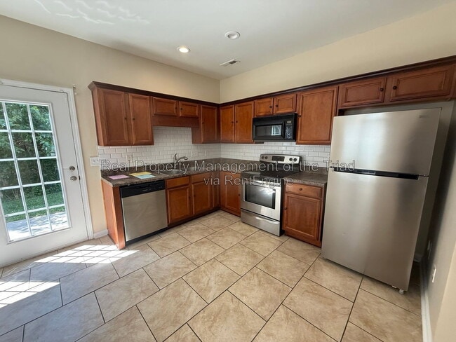 Photo - 1258 Burton Ave