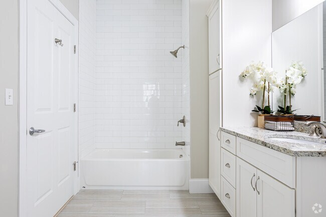 2BR, 2BA
