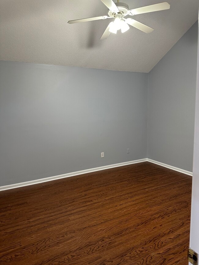 Photo - 510 Pine Knoll Dr