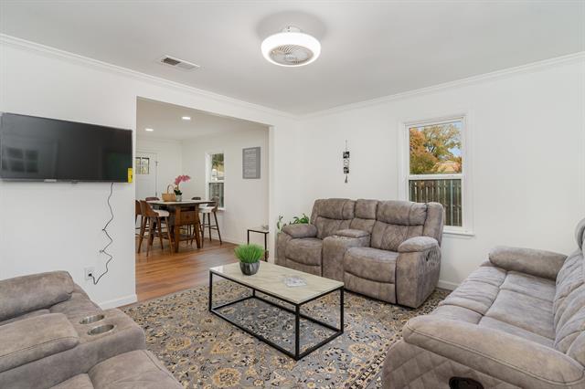 Photo - 700 Broadway Ave