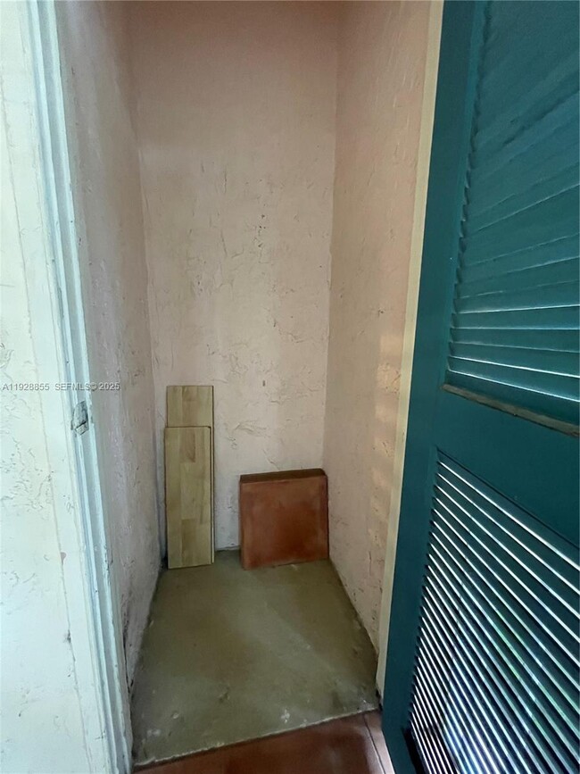 Photo - 9755 Westview Dr