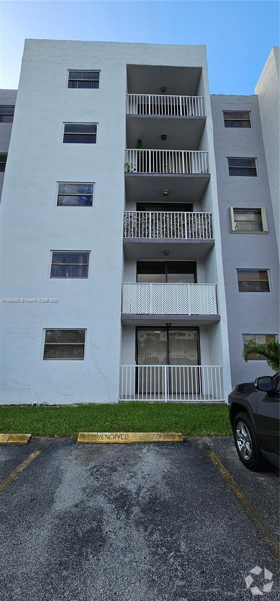 Building Photo - 8145 NW 7th St Unit 114 Rental