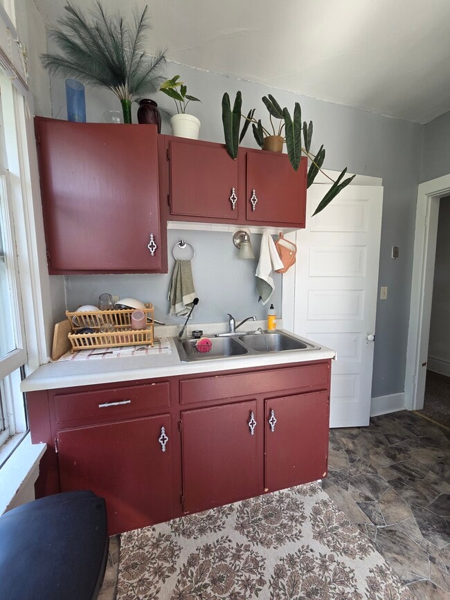 Photo - 165 W Broadway St Unidad 2