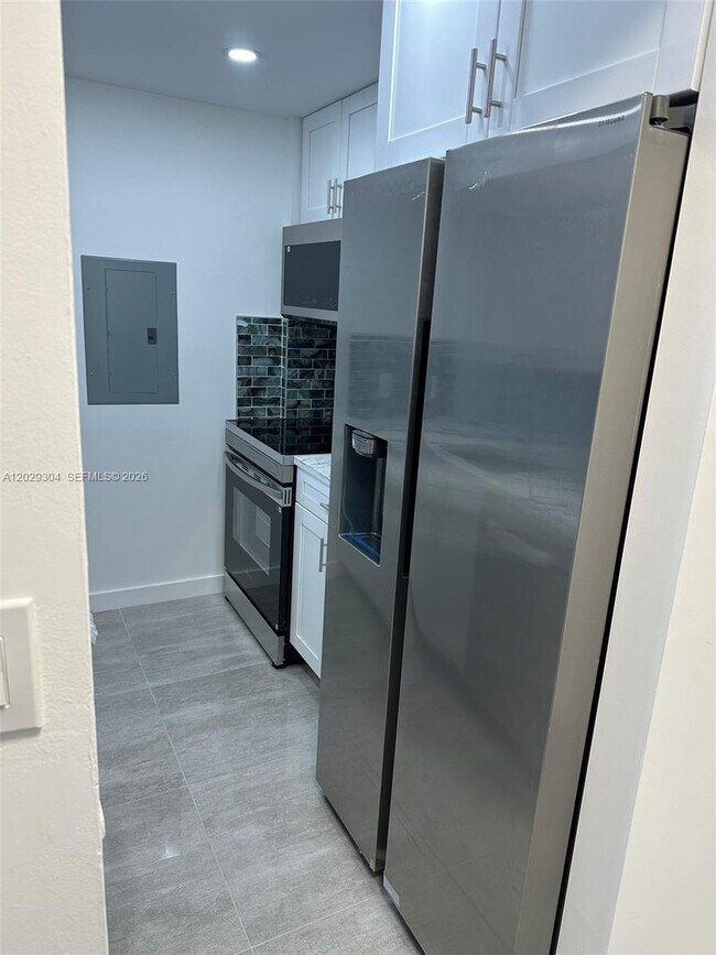 Photo - 5280 NW 7th St Unidad 306