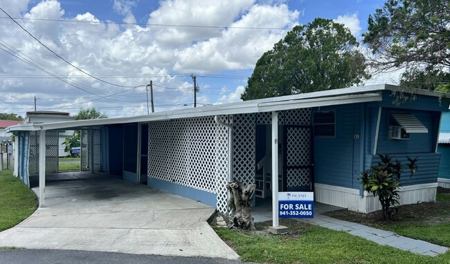 Building Photo - 2245 New Tampa Hwy