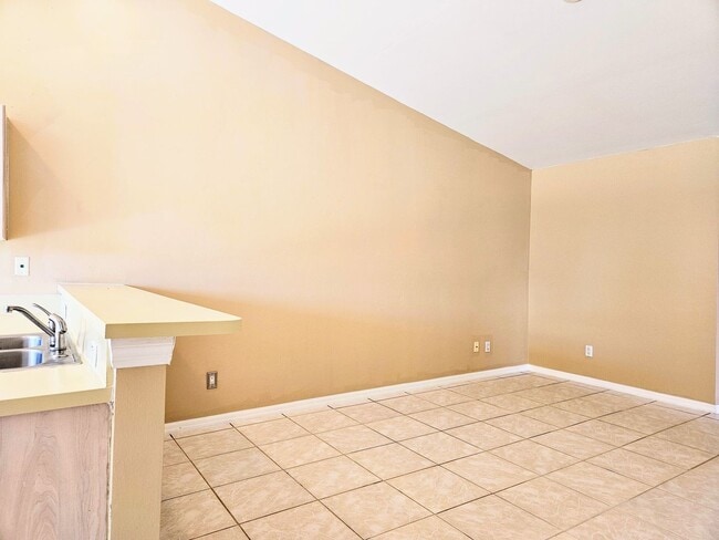 Photo - Nice 3 Bedroom Duplex in Lehigh Acres