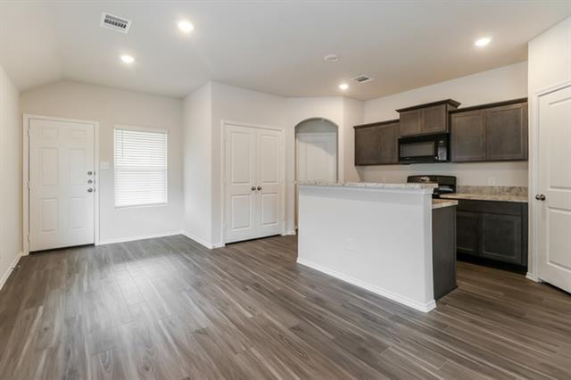 Photo - 113 Arango Wy