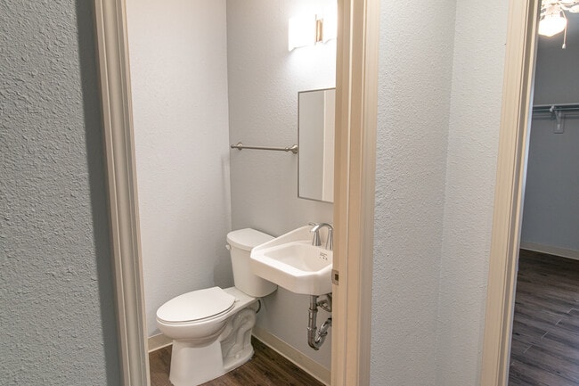 Photo - Apache Manor