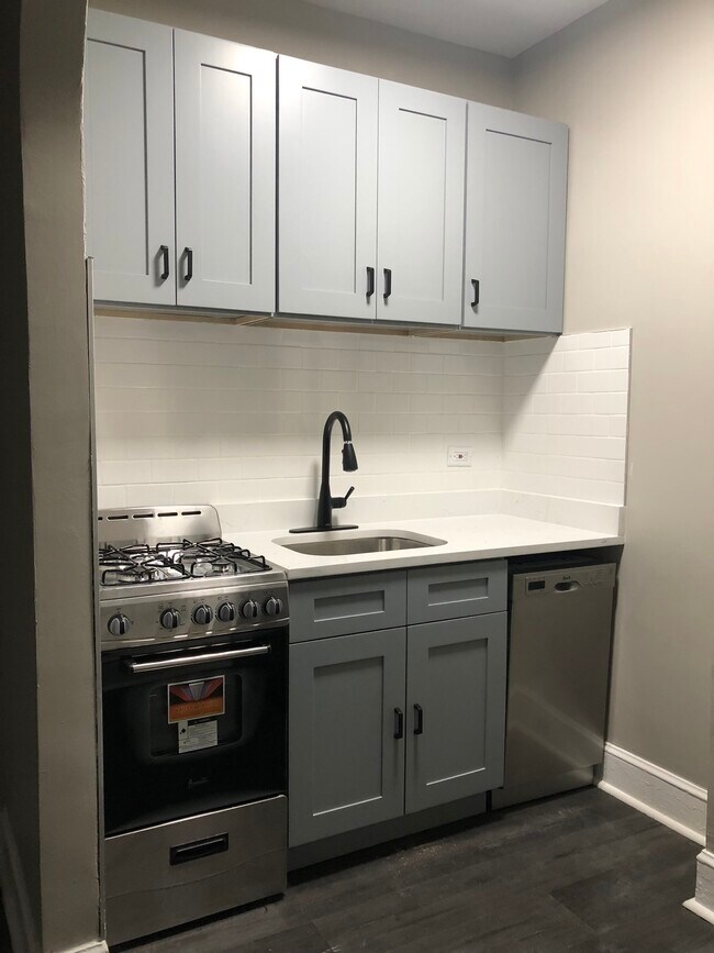 Photo - 5930 Hohman Ave Unidad 308