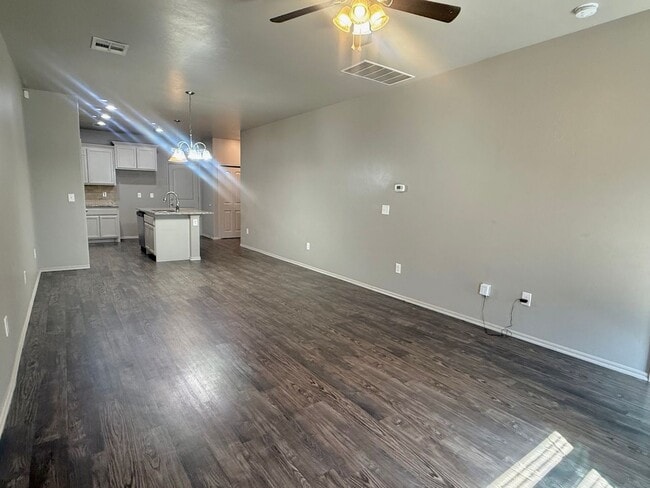 Photo - Beautiful 3 Bed 2 Bath Duplex in Surrey Hills!!