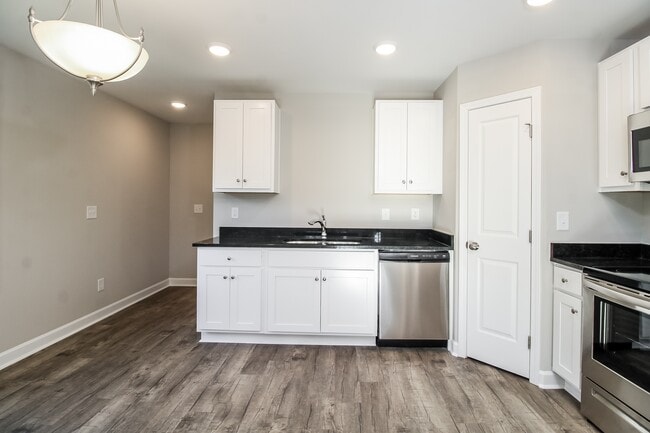 Photo - 209 Partee St