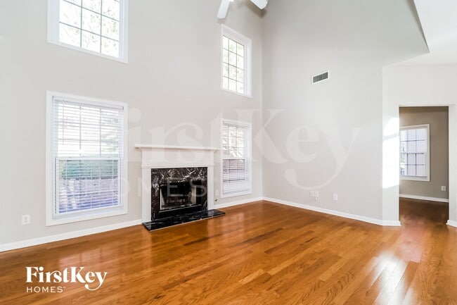 Photo - 5811 Buckner Creek Dr SE