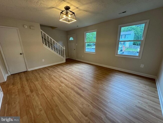 Photo - 5140 Redbud Rd