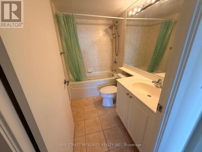 Photo - 219 Fort York Blvd Unit LPH03