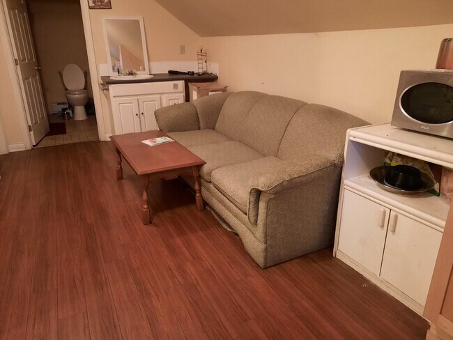 Photo - 225 University Ave Unit 3