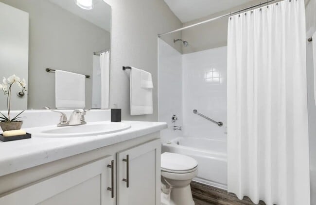 Photo - 2020 Plantation Dr