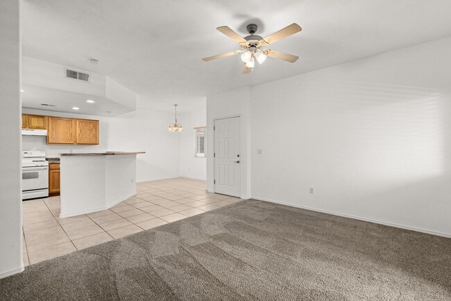 Building Photo - 6800 Vista del Norte Rd NE Unit 2717