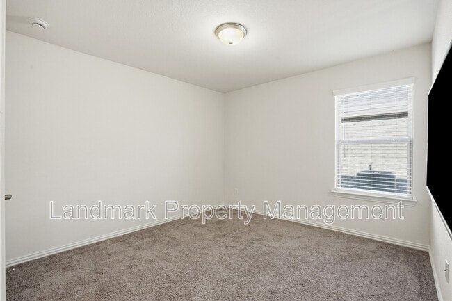 Photo - 1701 E Lamar Blvd