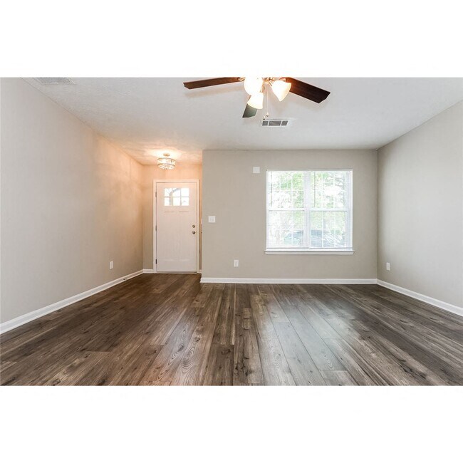 4247 Chestnut Lake Ave