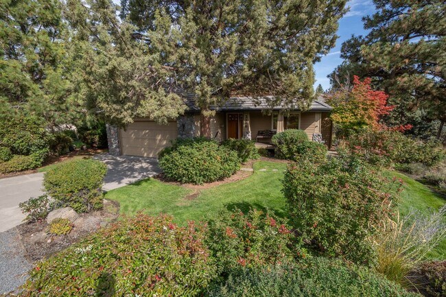 Photo - River's Edge Golf Course, Upscale Unit on ...