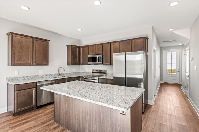 Photo - 375 Harper Village Way