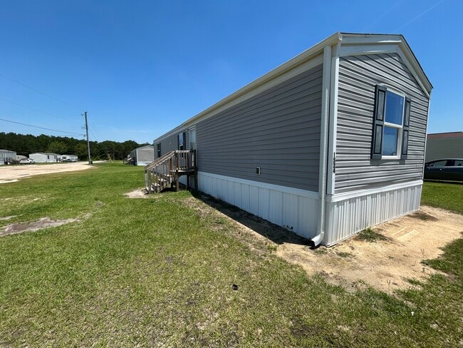 Building Photo - 1524 Thomas Dr