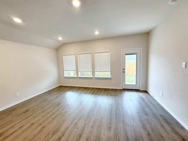 Photo - 2111 Texoma Pkwy