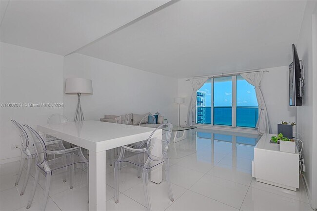 Photo - 2301 Collins Ave Unit 1538