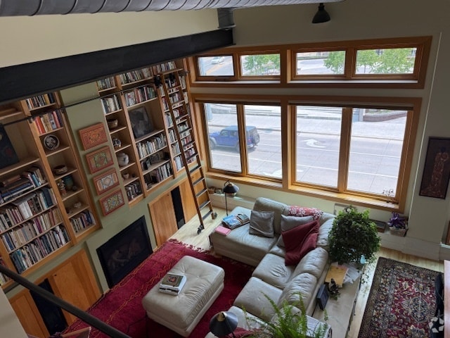 Building Photo - 7 W Superior St Unit 1 Rental