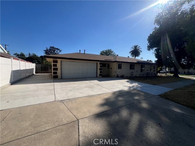 Building Photo - 354 N Vista Bonita Ave Rental