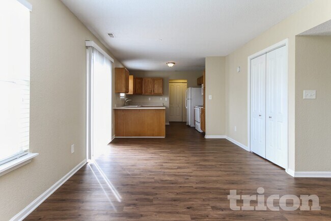 Photo - 1745 Perry Commons Blvd