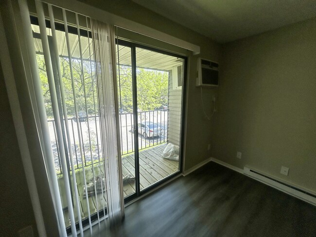 Photo - Willow Knolls Apartments