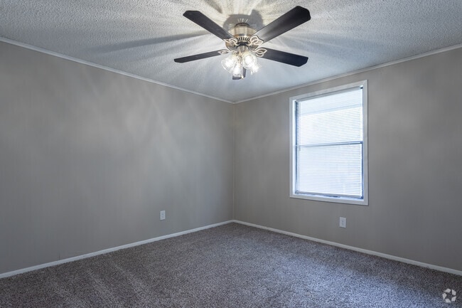 1BR, 1BA - Master Bedroom - The Farms at Mill Run