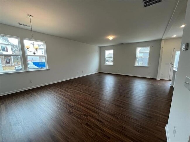 Photo - 140 Windover Wy