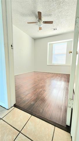 Photo - 2700 Larkspur Ln