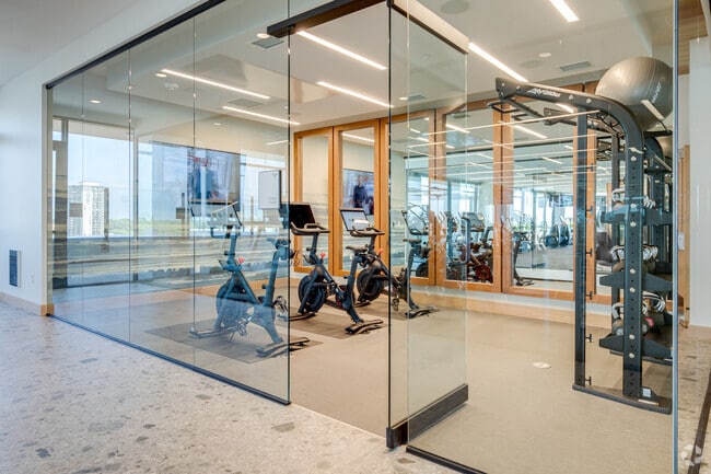 Lakehaus Lobby - Fitness Center