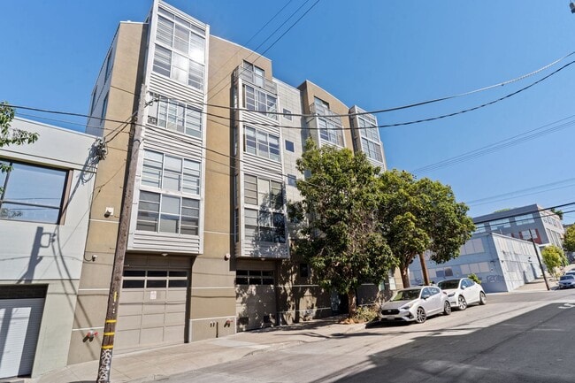 Tri-Level Inner Mission Live/Work Condo - ... - Tri-Level Inner Mission Live/Work Condo - ... Unidad # 19