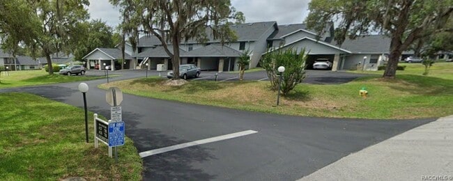 Building Photo - 760 E Gilchrist Ct