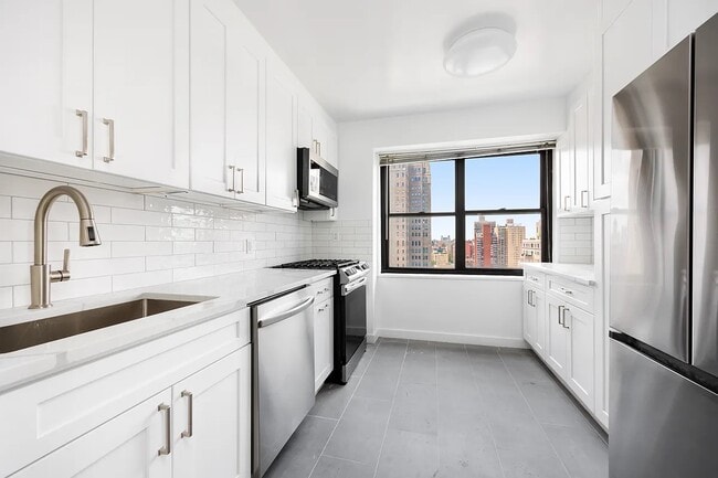 Photo - 345 E 80th St Unidad Eastwinds