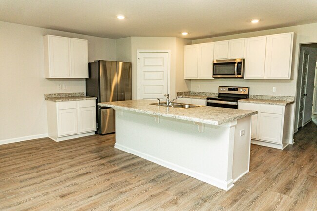 Photo - 202 Laurel Hl St