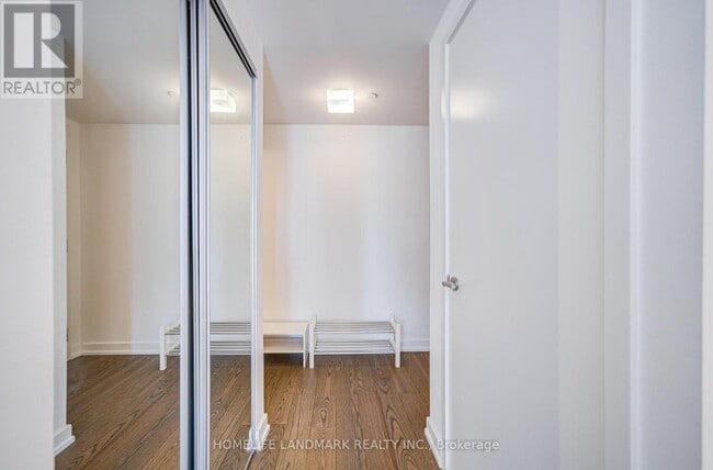 Photo - 11 Wellesley St W Unit 1106