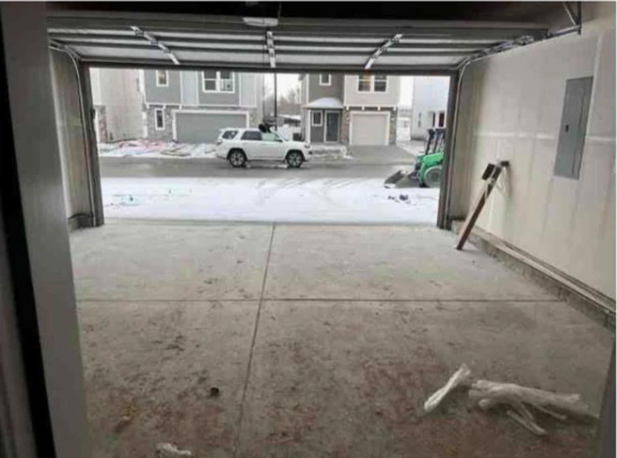 Photo - 5253 Painted Sky View